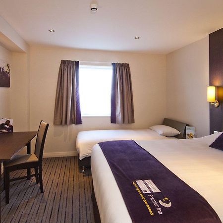 Premier Inn エクセター エクステリア 写真