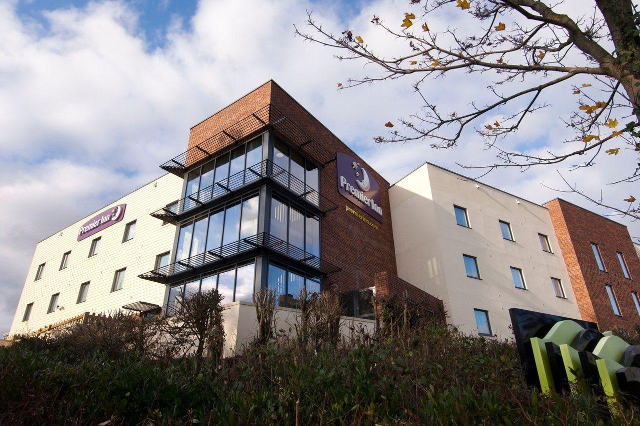 Premier Inn エクセター エクステリア 写真