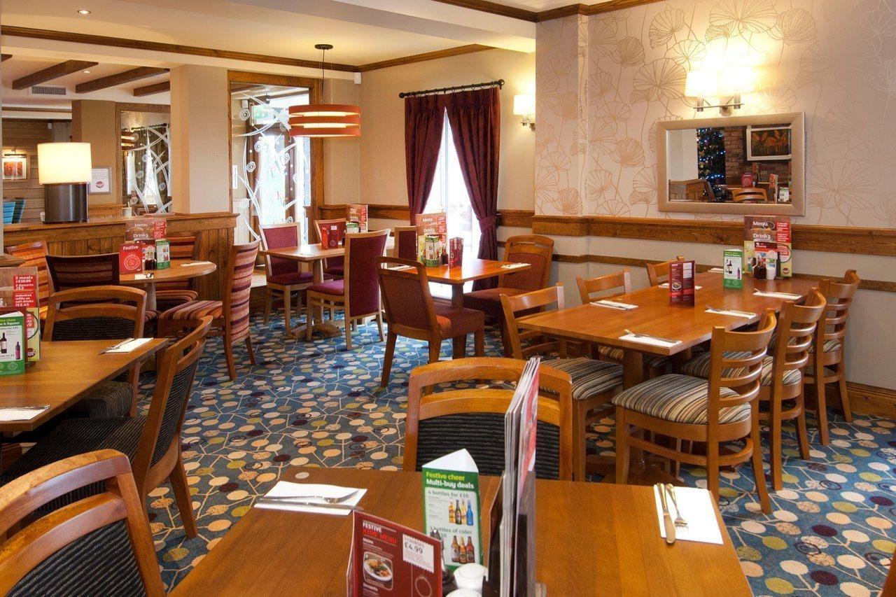 Premier Inn エクセター エクステリア 写真