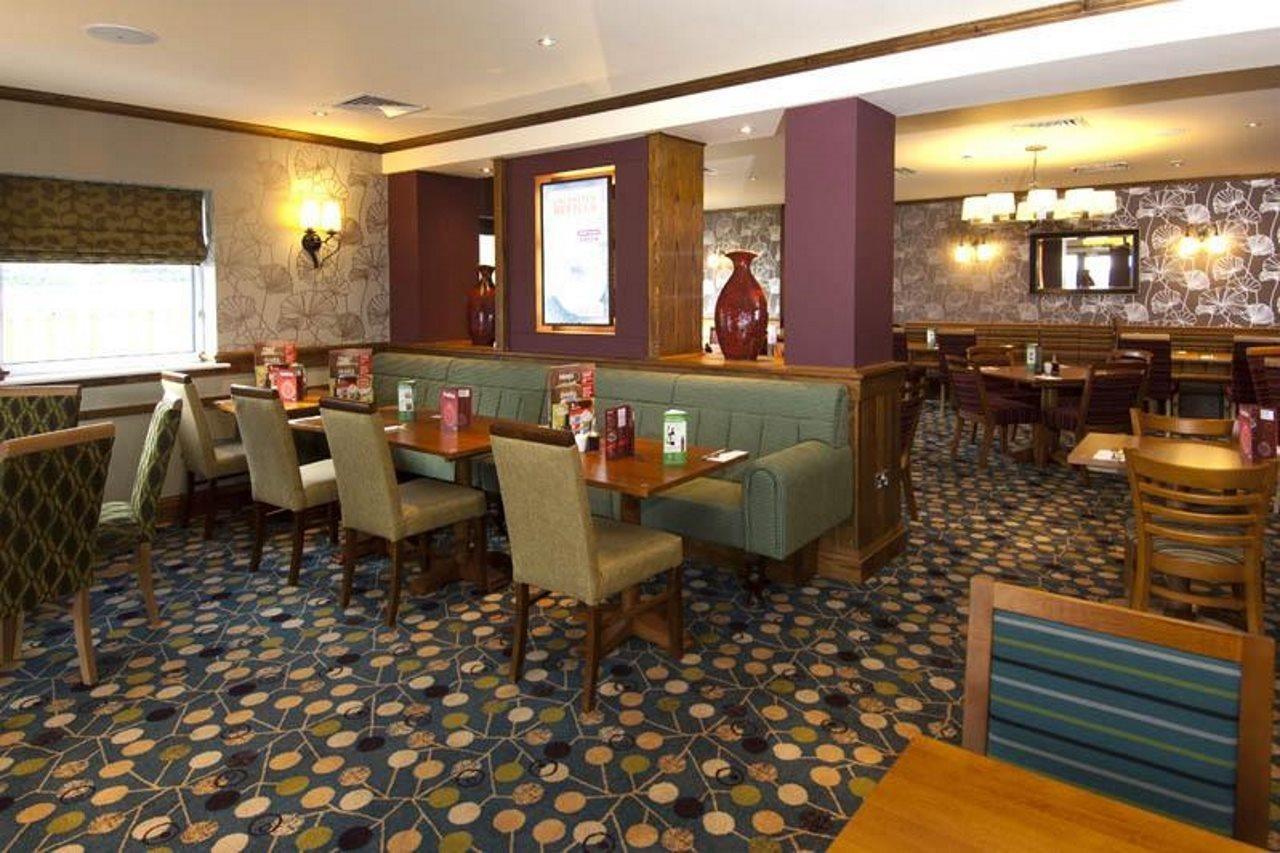 Premier Inn エクセター エクステリア 写真